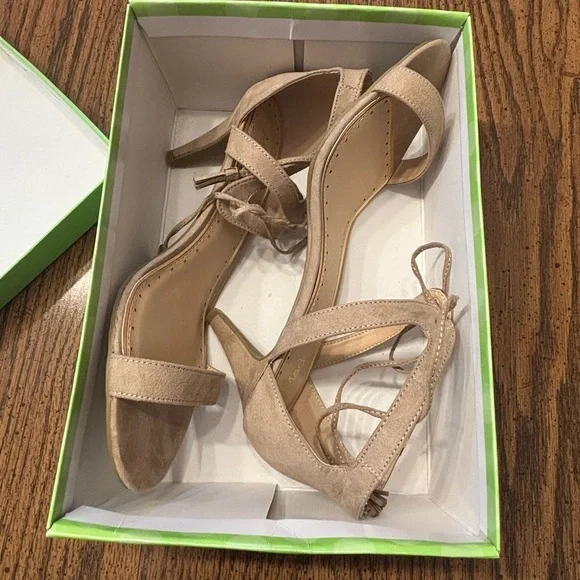 New in box Madeline Stuart women’s heels 11 - Picture 2 of 10